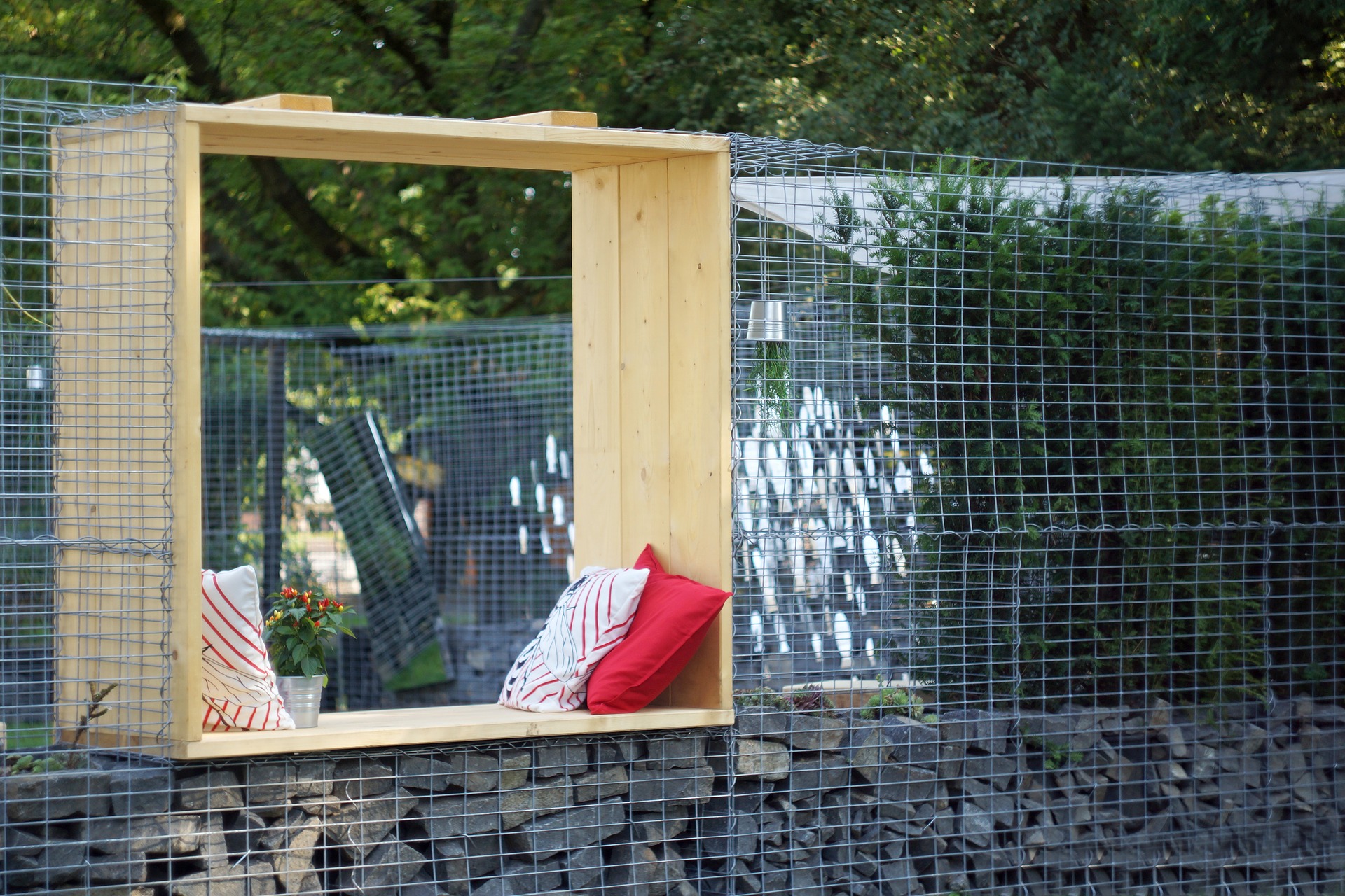 Using sets with a garden seat insert contemporary garden design 